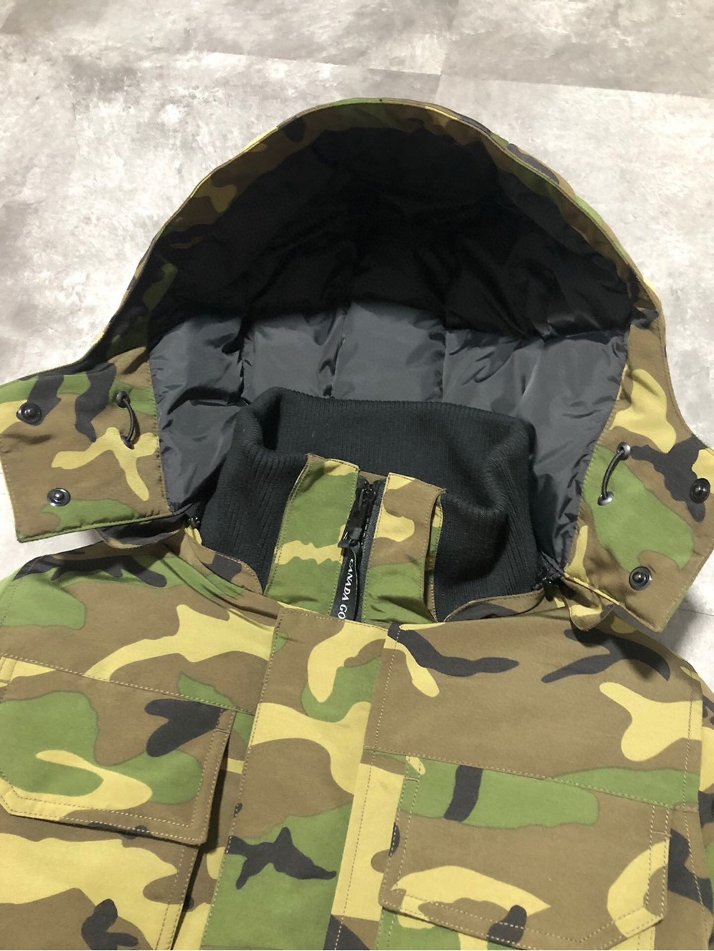 Canada Goose Men's Camouflage Hooded Field Jacket - Green Camo - Picture 8 of 9
